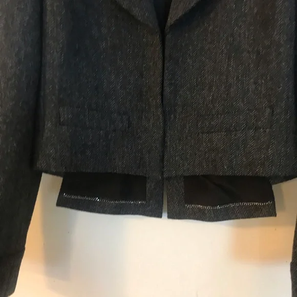 CHANEL Cropped Gray Jacket FR38 / US6 - Picture 10 of 16